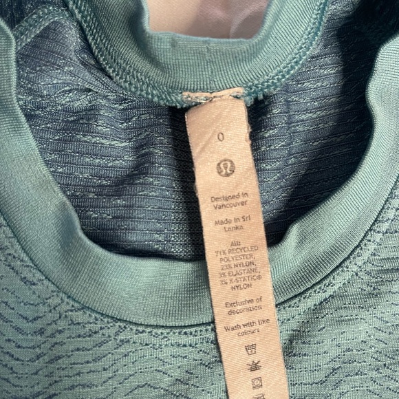 Lululemon women’s top size 0 long sleeve - Picture 8 of 8